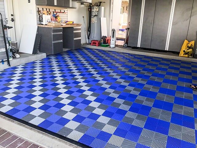 FREE-FLOW TILES